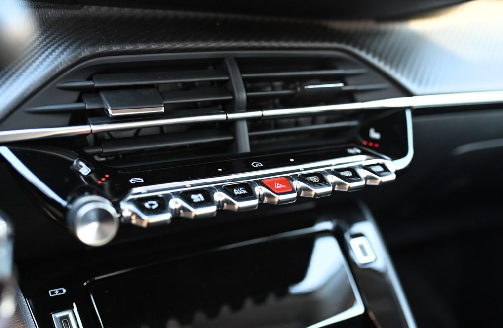 Peugeot-208-ALLURE-PureTech-100k-BVM6-20