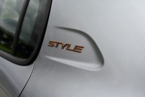 Peugeot-208-STYLE-TURBO-100k-BVM6-9