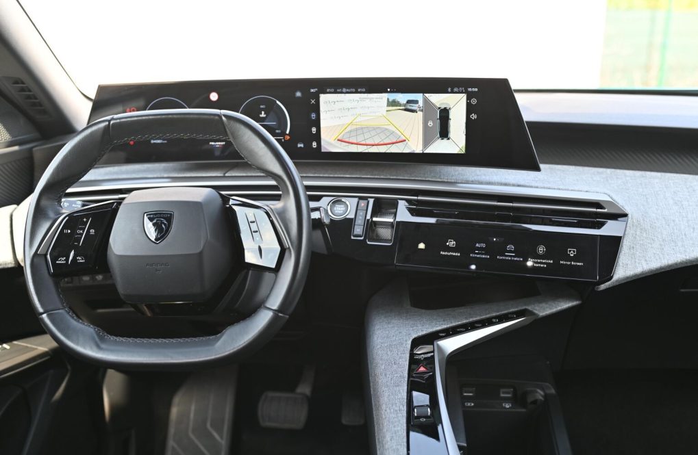 Peugeot-3008-12HEV-Allure-10