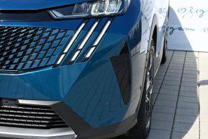 Peugeot-3008-12HEV-Allure-3