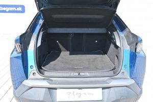 Peugeot-3008-12HEV-Allure-8