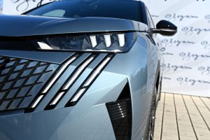 Peugeot-3008-GT-Hybrid-145k-e-DCS6-MHEV-2