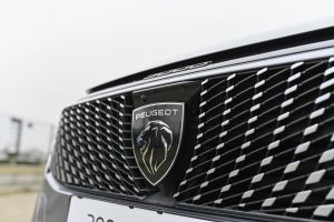 Peugeot-3008-GT-Hybrid-145k-e-DCS6-MHEV-3