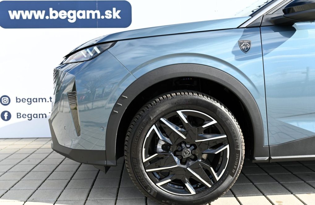 Peugeot-3008-GT-Hybrid-145k-e-DCS6-MHEV-7