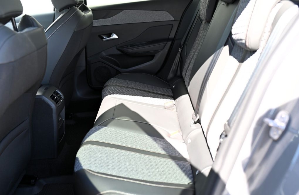 Peugeot-308-NEW-308-ALLURE-Hybrid-145k-e-DCS6-MHEV-21