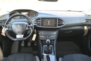Peugeot-308-SW-308-16BlueHDi-Style-10