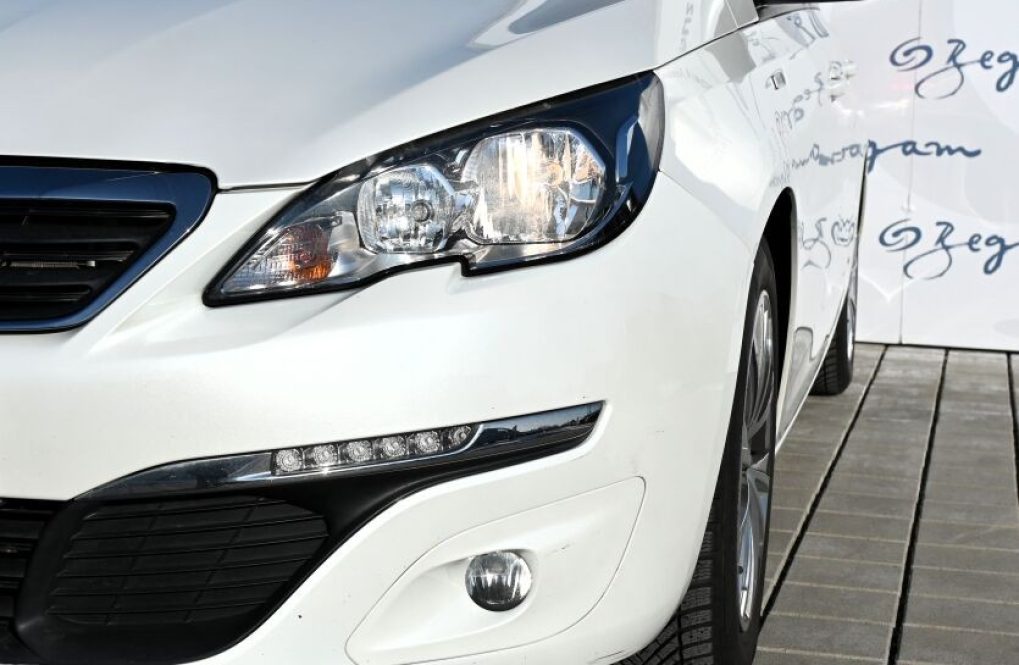 Peugeot-308-SW-308-16BlueHDi-Style-7