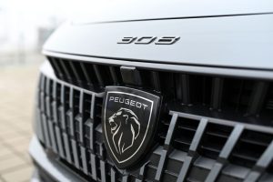 Peugeot-308-SW-ALLURE-Hybrid-145k-e-DCS6-MHEV-3