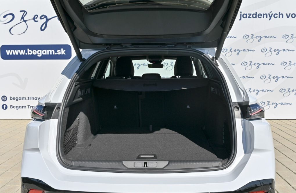 Peugeot-308-SW-GT-15-BlueHDi-130k-EAT8-32