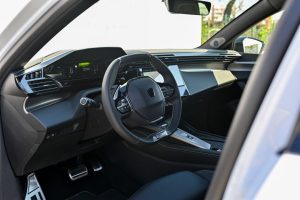 Peugeot-308-SW-GT-15-BlueHDi-130k-EAT8-9
