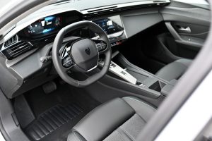 Peugeot-408-ALLURE-Hybrid-145k-e-DCS6-11