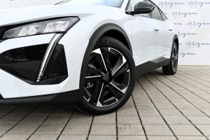 Peugeot-408-ALLURE-Hybrid-145k-e-DCS6-5