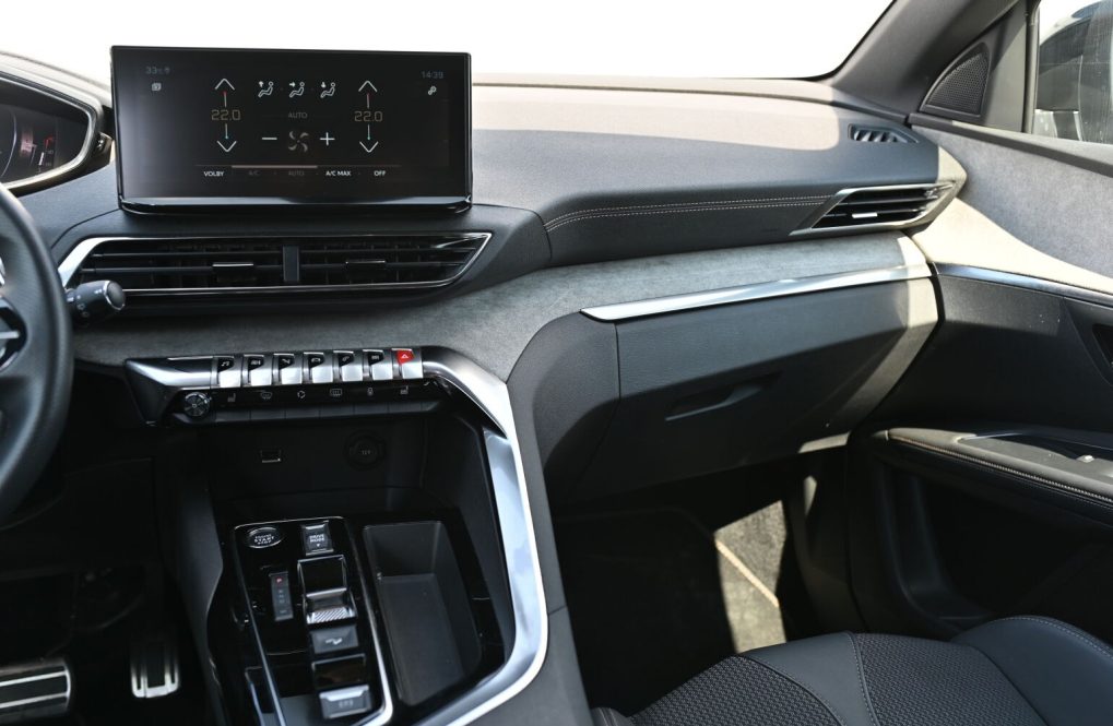 Peugeot-5008-12-PureTech-130k-GT-13