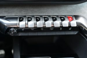 Peugeot-5008-12-PureTech-130k-GT-16