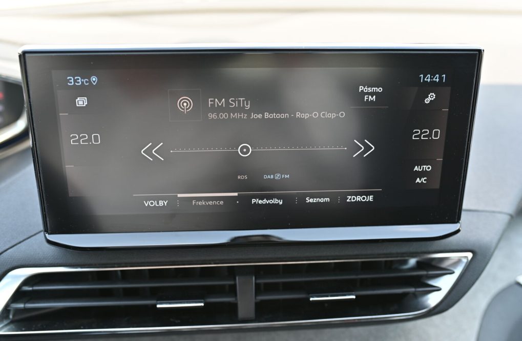 Peugeot-5008-12-PureTech-130k-GT-19
