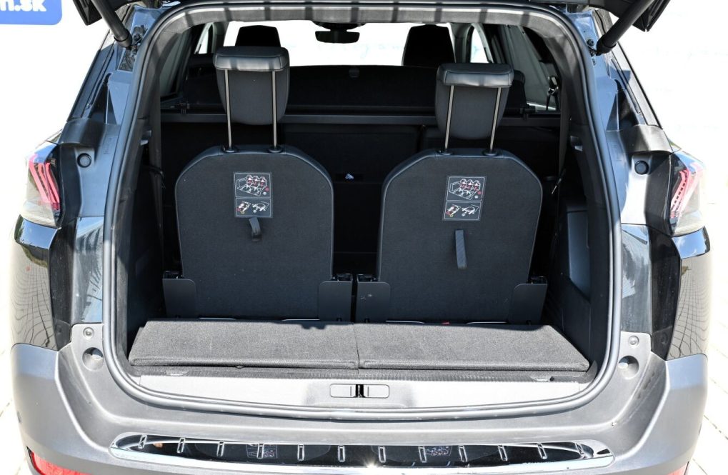 Peugeot-5008-12-PureTech-130k-GT-25