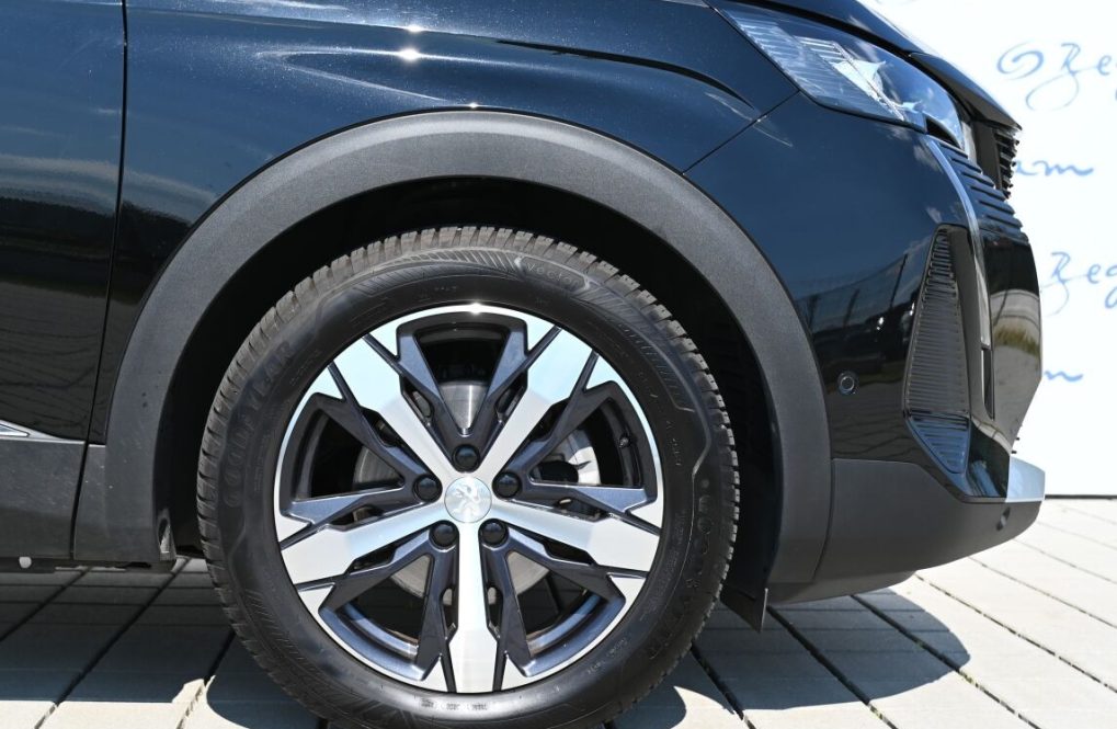 Peugeot-5008-12-PureTech-130k-GT-9