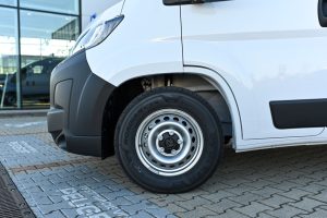 Peugeot-Boxer-Furgon-435-L4H3-22-BlueHDi-180-E64-EAT8-8