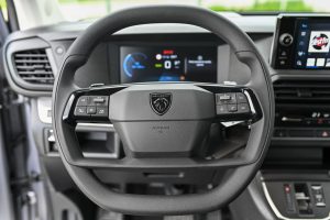 Peugeot-Expert-E-Expert-Combi-L3-Electric-136k-75-kWh-10