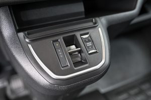 Peugeot-Expert-E-Expert-Combi-L3-Electric-136k-75-kWh-13