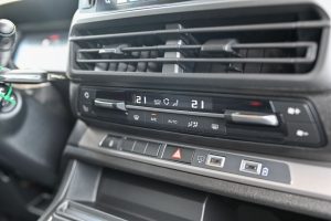 Peugeot-Expert-E-Expert-Combi-L3-Electric-136k-75-kWh-18
