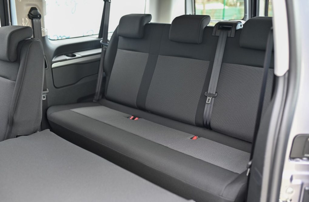 Peugeot-Expert-E-Expert-Combi-L3-Electric-136k-75-kWh-22