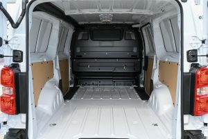 Peugeot-Expert-Furgon-L3-BlueHDi-150-k-BVM6-9