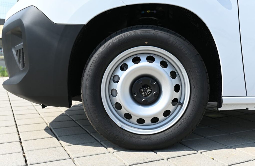 Peugeot-Partner-L2-1000kg-FURGON-BlueHDi-130-BVM6-4