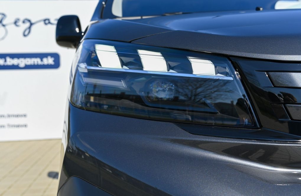 Peugeot-Traveller-TRAVELLER-BUSINESS-VIP-L3-BlueHDi-180-22-EAT8-2