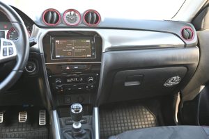 Suzuki-Vitara-S-14-BoosterJet-2WD-11
