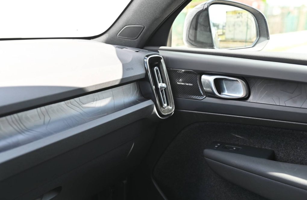 Volvo-C40-Recharge-Twin-Motor-Ultimate-AWD-AT-12
