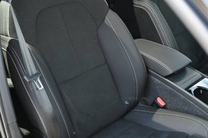 Volvo-C40-Recharge-Twin-Motor-Ultimate-AWD-AT-15