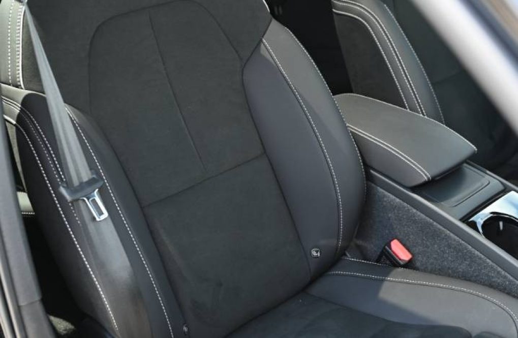 Volvo-C40-Recharge-Twin-Motor-Ultimate-AWD-AT-15