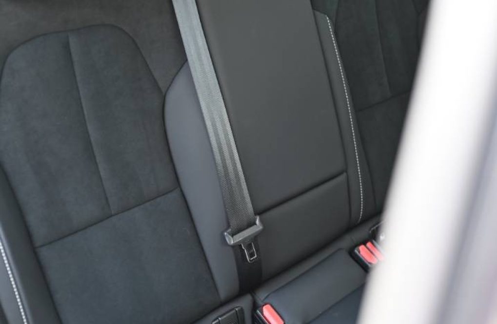 Volvo-C40-Recharge-Twin-Motor-Ultimate-AWD-AT-18