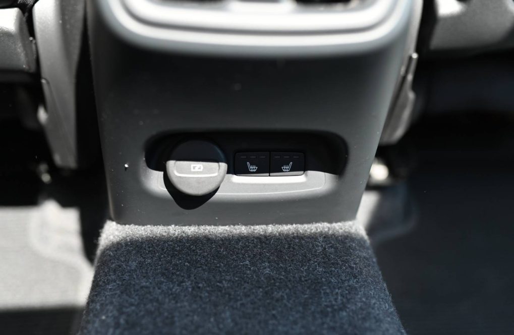 Volvo-C40-Recharge-Twin-Motor-Ultimate-AWD-AT-21
