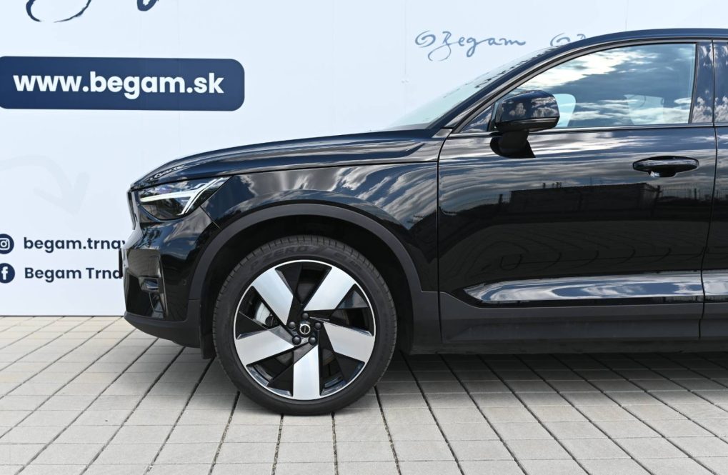 Volvo-C40-Recharge-Twin-Motor-Ultimate-AWD-AT-3
