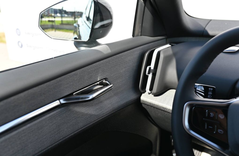 Volvo-EX30-SINGLE-MOTOR-LONG-RANGE-PLUS-RWD-14
