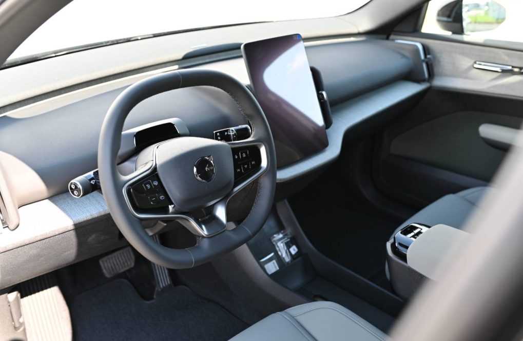 Volvo-EX30-SINGLE-MOTOR-LONG-RANGE-PLUS-RWD-7