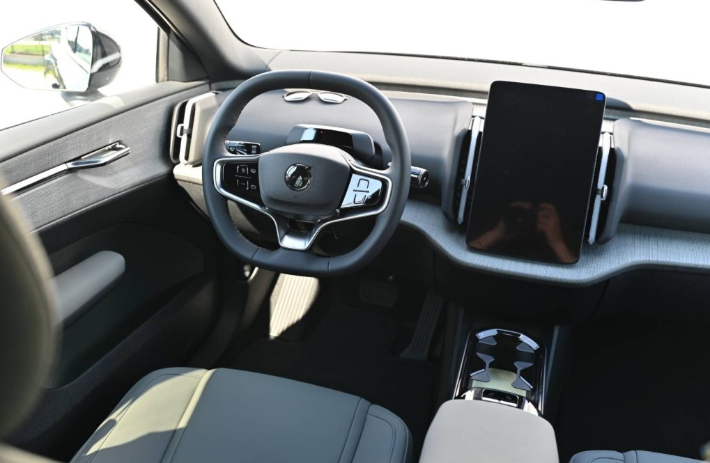 Volvo-EX30-SINGLE-MOTOR-LONG-RANGE-PLUS-RWD-9