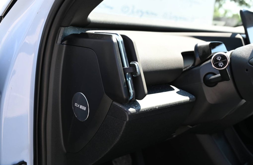 Volvo-EX30-Twin-Motor-ULTRA-24