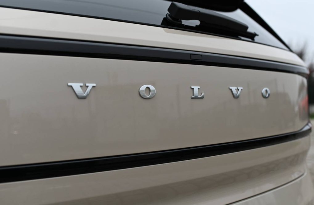 Volvo-EX30-Twin-Motor-ULTRA-9