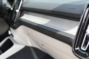 Volvo-XC40-B3-P-PLUS-18