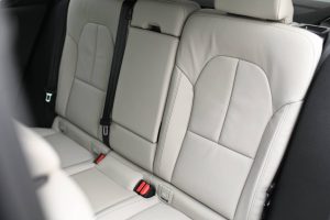 Volvo-XC40-B3-P-PLUS-25