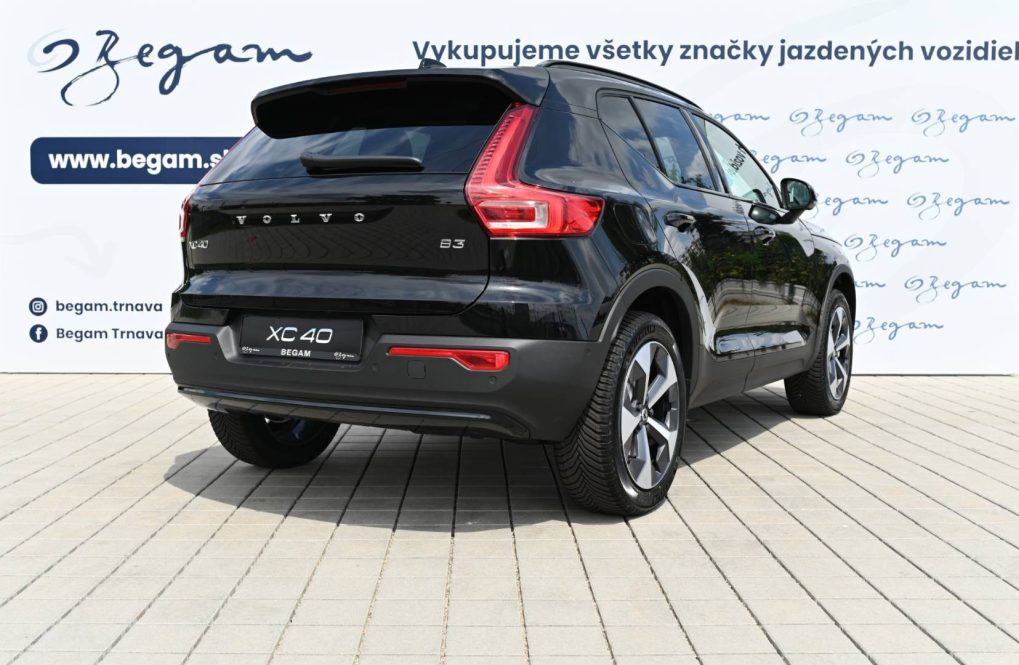 Volvo-XC40-B3-P-PLUS-5