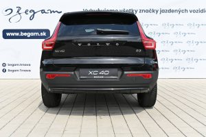 Volvo-XC40-B3-P-PLUS-6