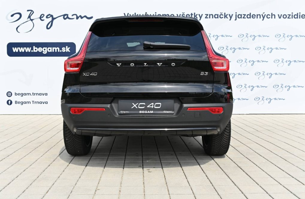 Volvo-XC40-B3-P-PLUS-6