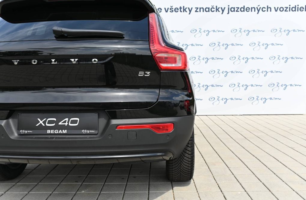Volvo-XC40-B3-P-PLUS-7