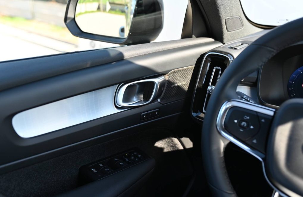 Volvo-XC40-B3-P-PLUS-MHEV-10