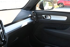 Volvo-XC40-B3-P-PLUS-MHEV-11