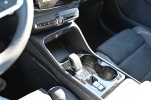 Volvo-XC40-B3-P-PLUS-MHEV-13